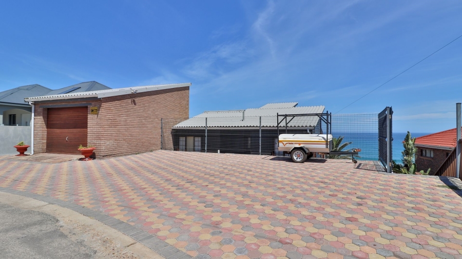 10 Bedroom Property for Sale in Dana Bay Western Cape